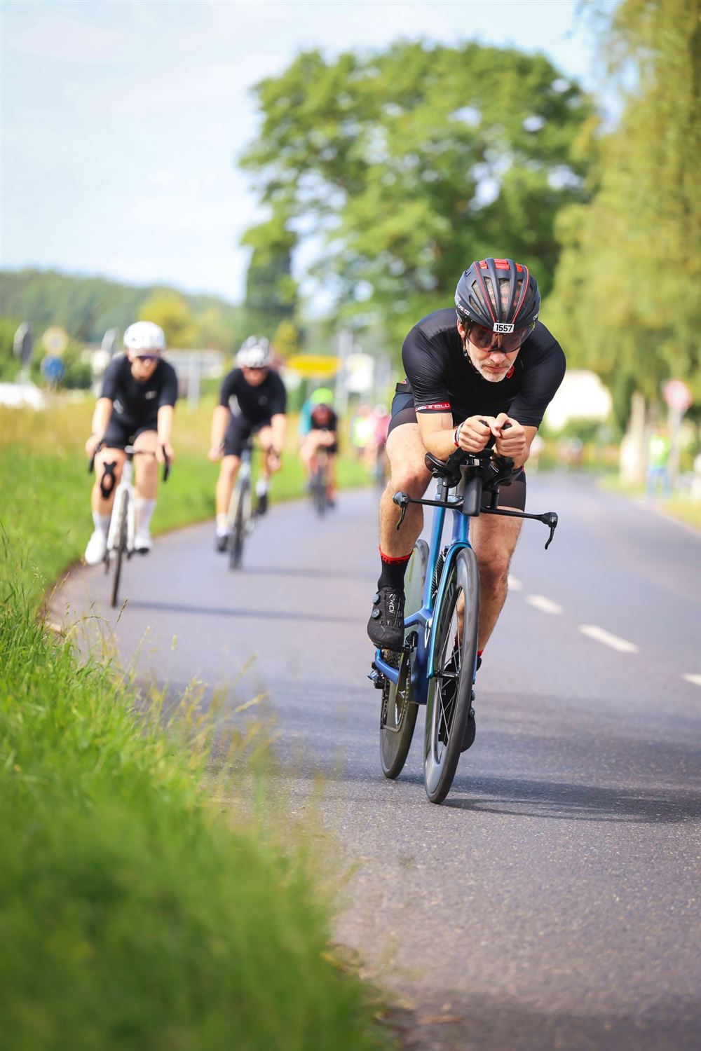 Triathlet auf dem Zeitfahrrad